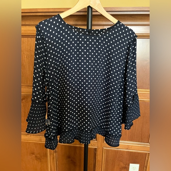 Talbots Blouse with Bell Sleeves Polka Dot Black and White Size XLP - Picture 8 of 16